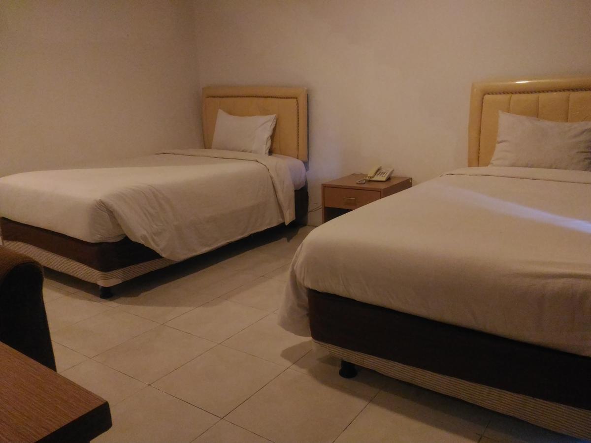 Grand Royal Taliwang Hotel Стая снимка