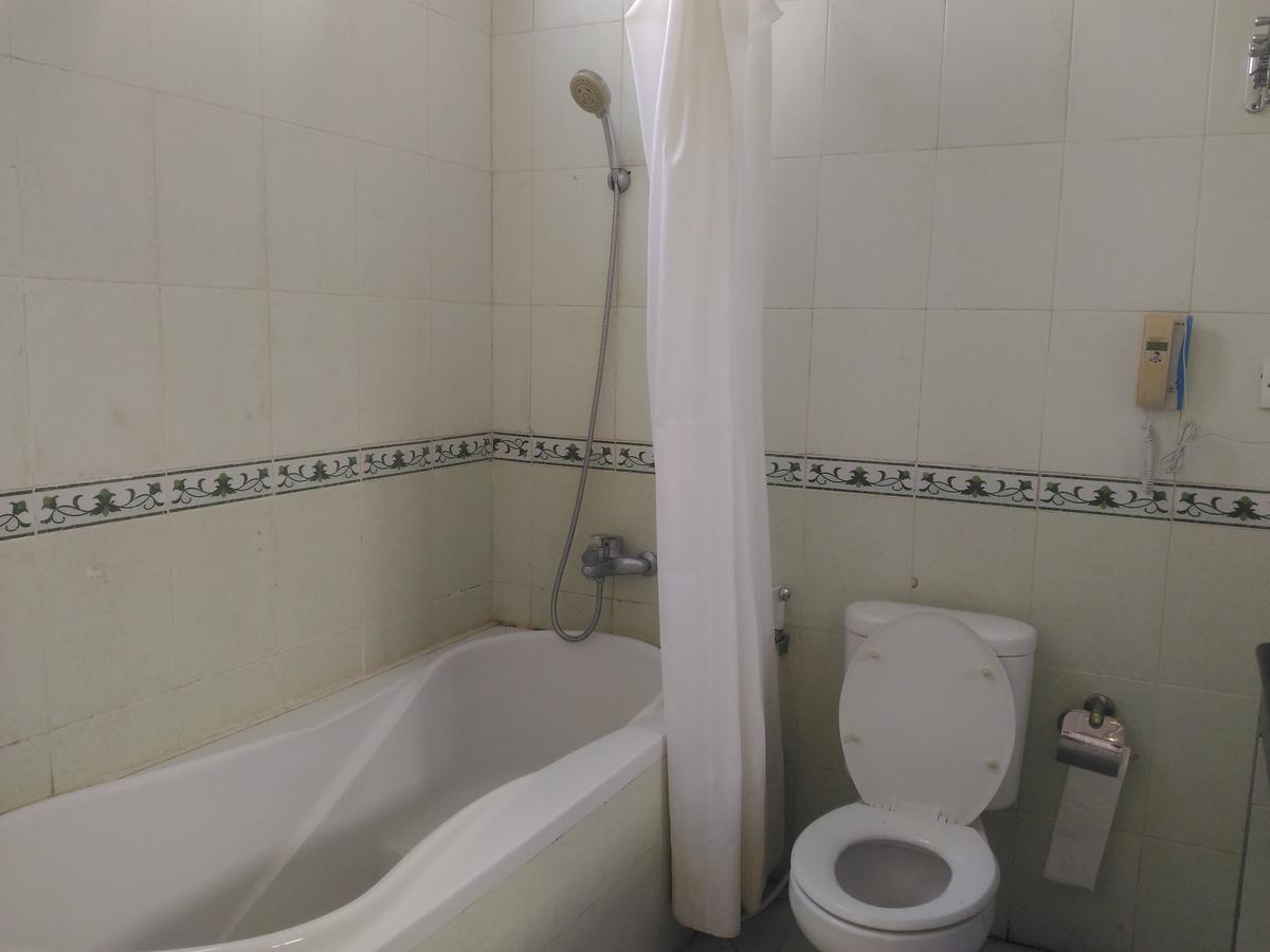 Grand Royal Taliwang Hotel Стая снимка